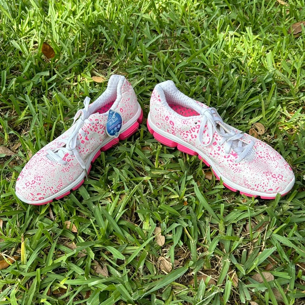 Addidas Leopard White Neon Pink Climachill Askin Tie Up Running Sneakers 7.5 NWT